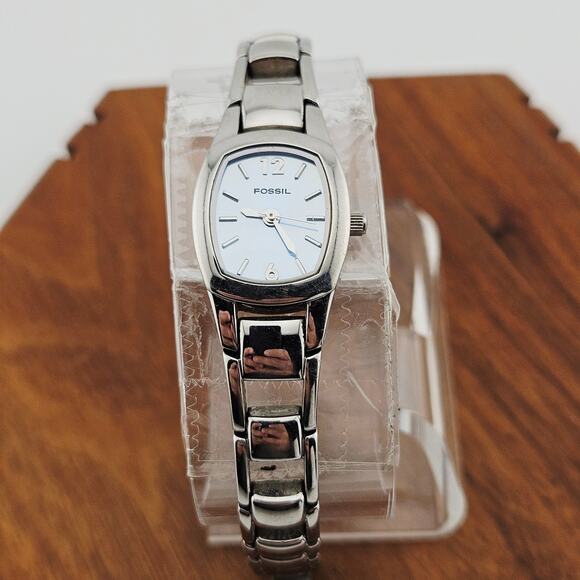 Fossil Women's Silver Tone Minimalist Watch Bracelet Link Band Simple ES-9596 - Picture 1 of 7